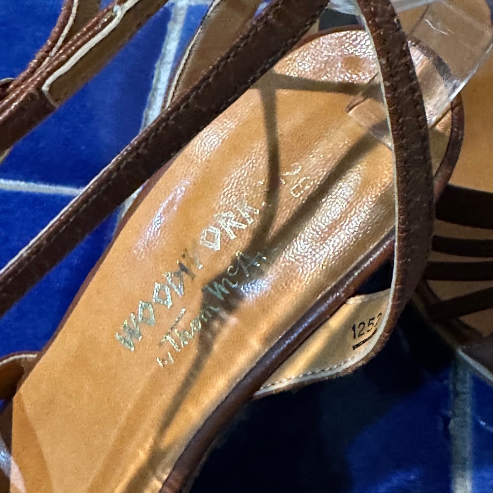 Woodworks by Thom McAn / Brown Leather &  Wood 4 " High Heel Platform Sandals - Picture 4 of 13
